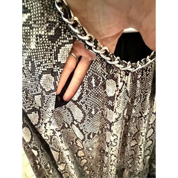NWT Michael Kors above knee Cocktail Dress. Snake print  Size 3X. - Picture 10 of 13